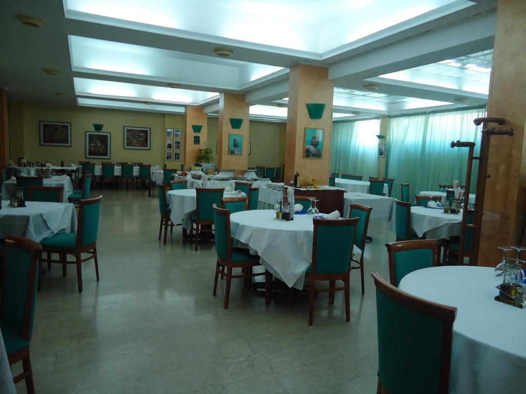 莫墨餐厅酒店 Polistena 外观 照片