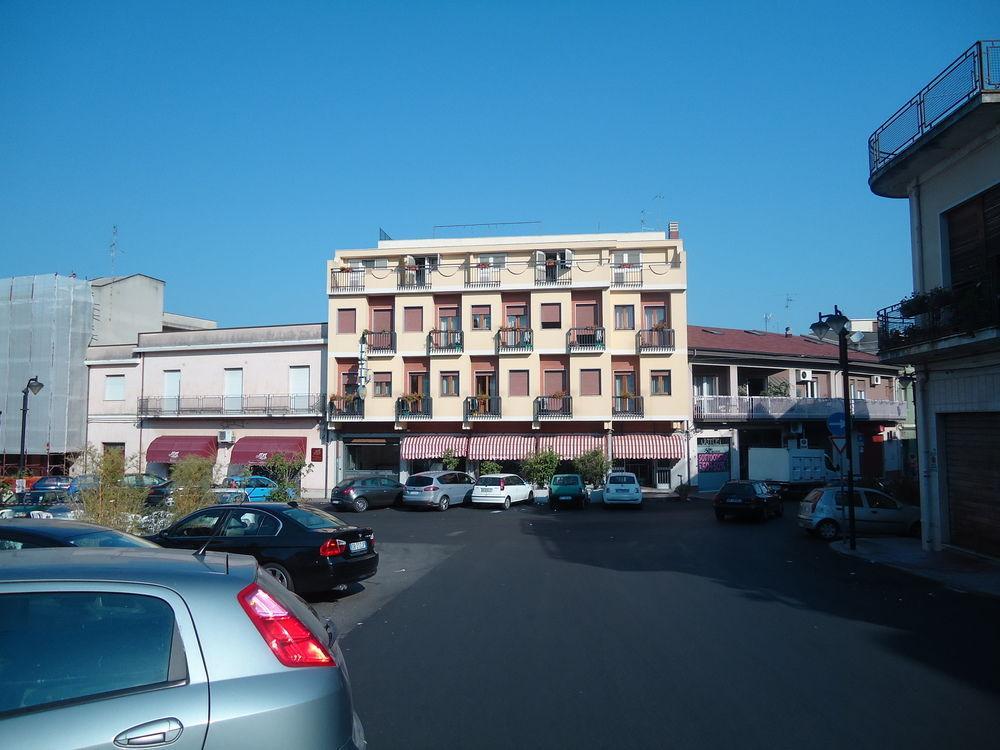 莫墨餐厅酒店 Polistena 外观 照片